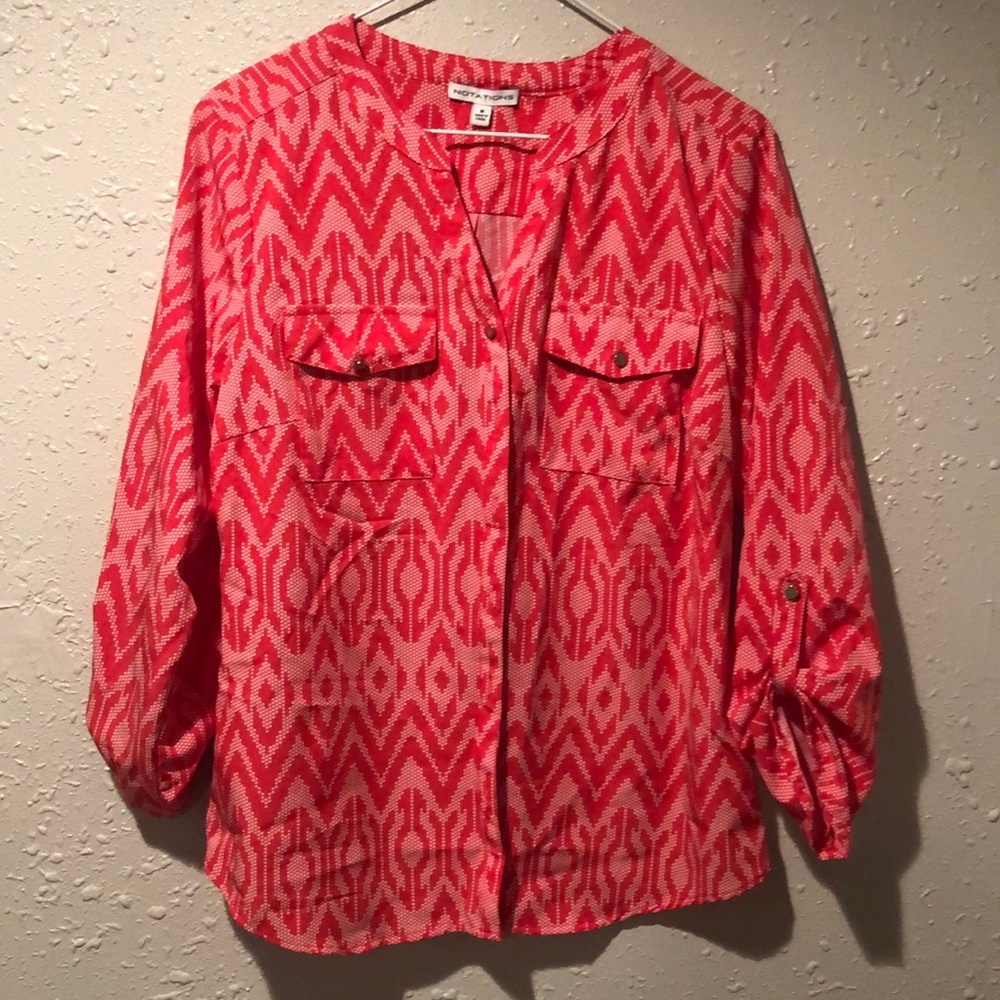 Notations sz M lightweight material peachy orange-coral in color